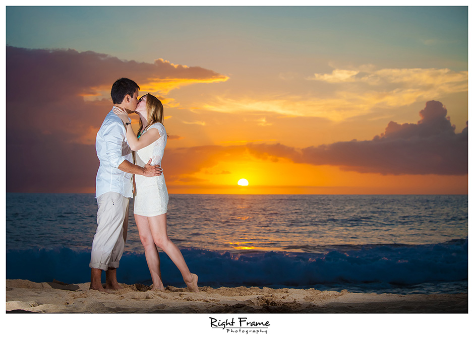 Surprise Oahu Engagement Photographer Luis By Right Frame Photography