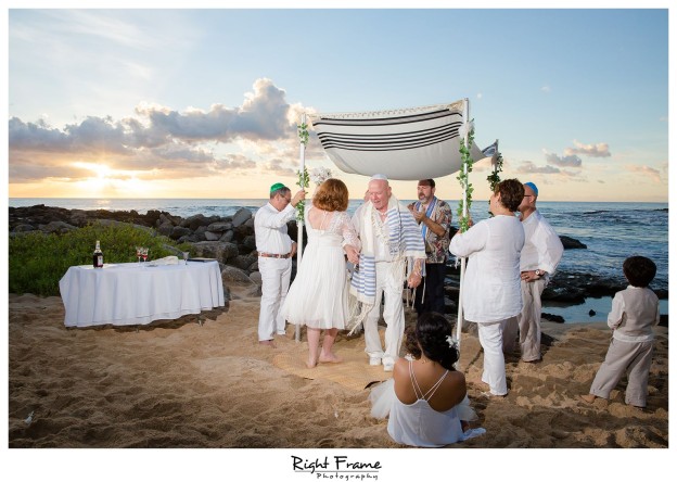 50th Wedding Anniversary Oahu Hawaii By Right Frame Photography