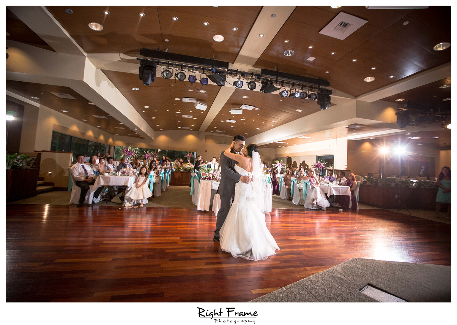 Right Frame Photography Hale Koa Hotel Waikiki Wedding