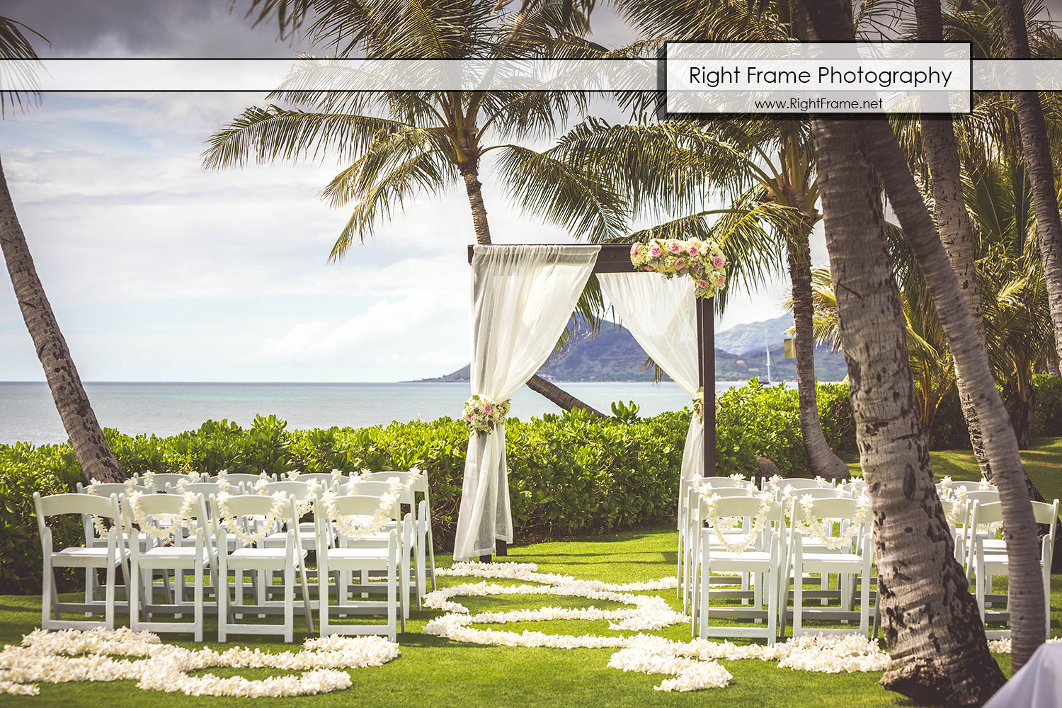 Destination Wedding In Hawaii Paradise Cove By Right Frame