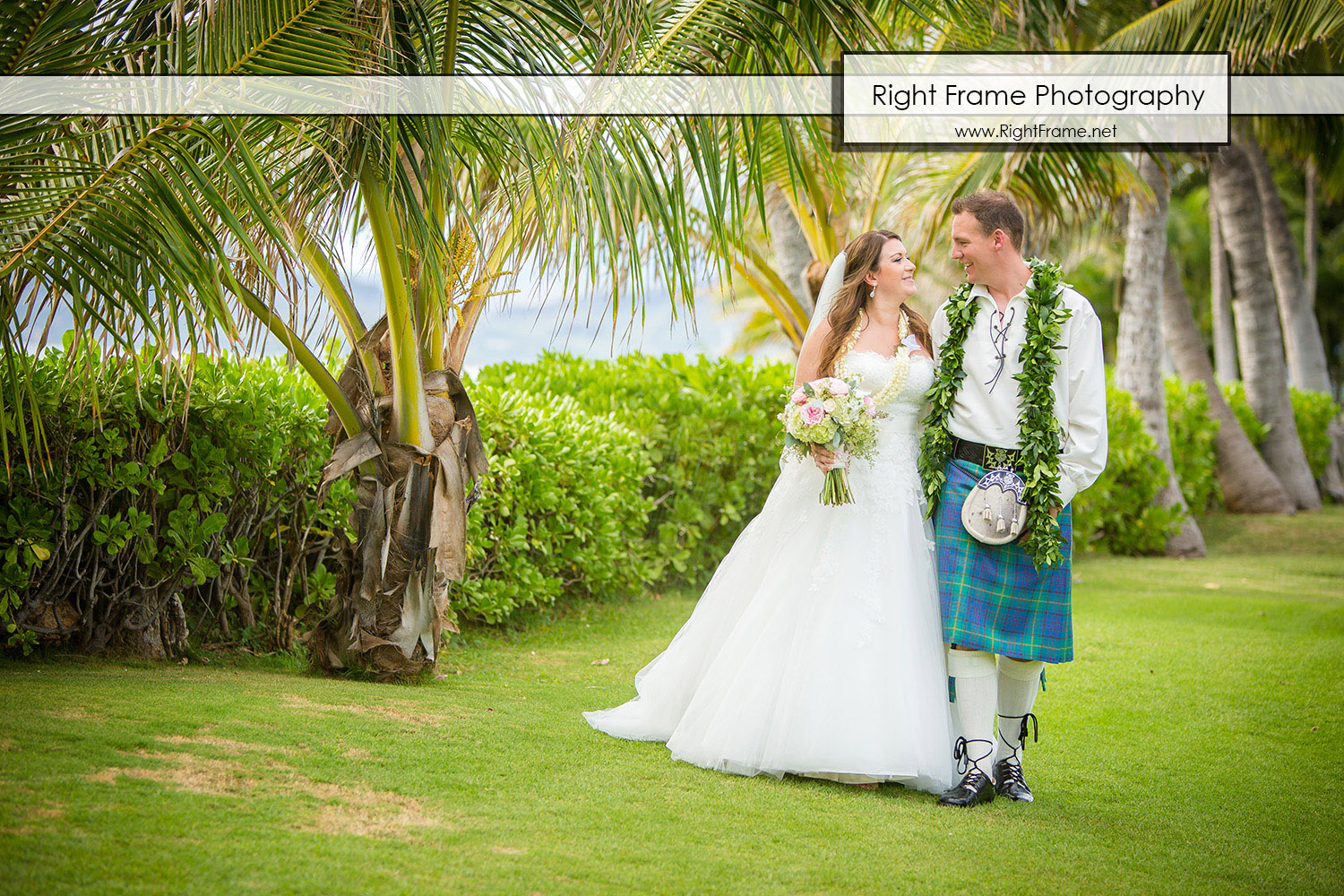 Destination Wedding In Hawaii Paradise Cove By Right Frame