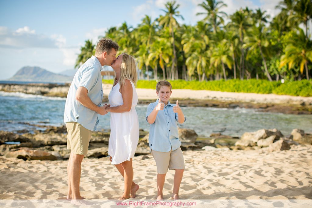 Oahu Family Beach Photos | Diane By RIGHT FRAME PHOTOGRAPHY