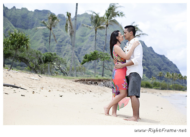123_Oahu_Engagement_Photography_Kualoa_Regional_Beach_Park