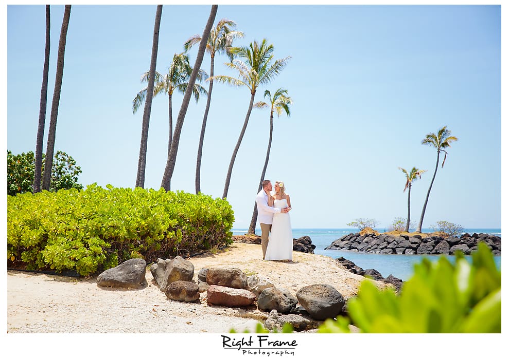 Kahala Beach - Waialae Beach Park by RIGHT FRAME PHOTOGRAPHY