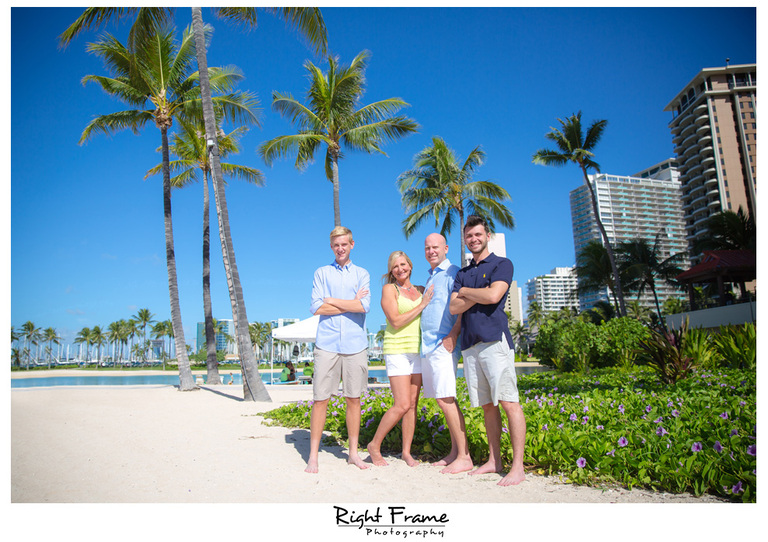 Waikiki Photographers Beach Family Photos