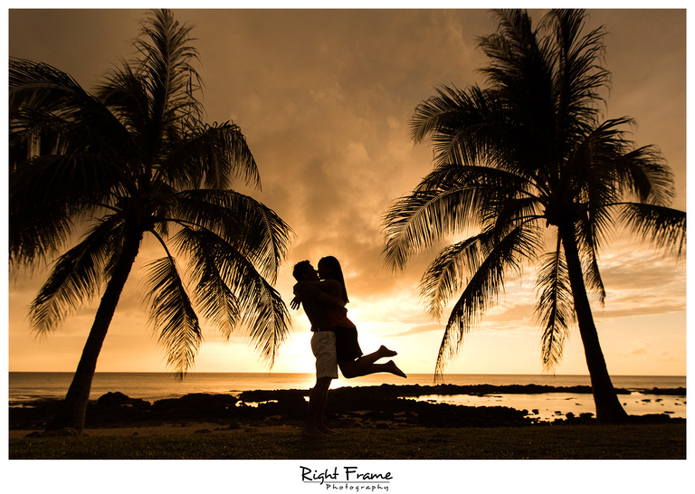 Creative Fun Hawaii Sunset Beach Couple Photography
