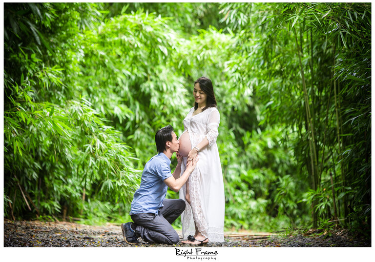 Hawaii Maternity Photography in Bamboo Forest