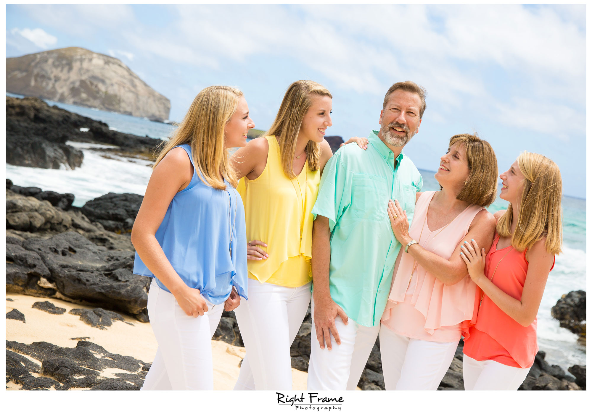 Family Photographer In Hawaii Oahu - Right Frame Photography