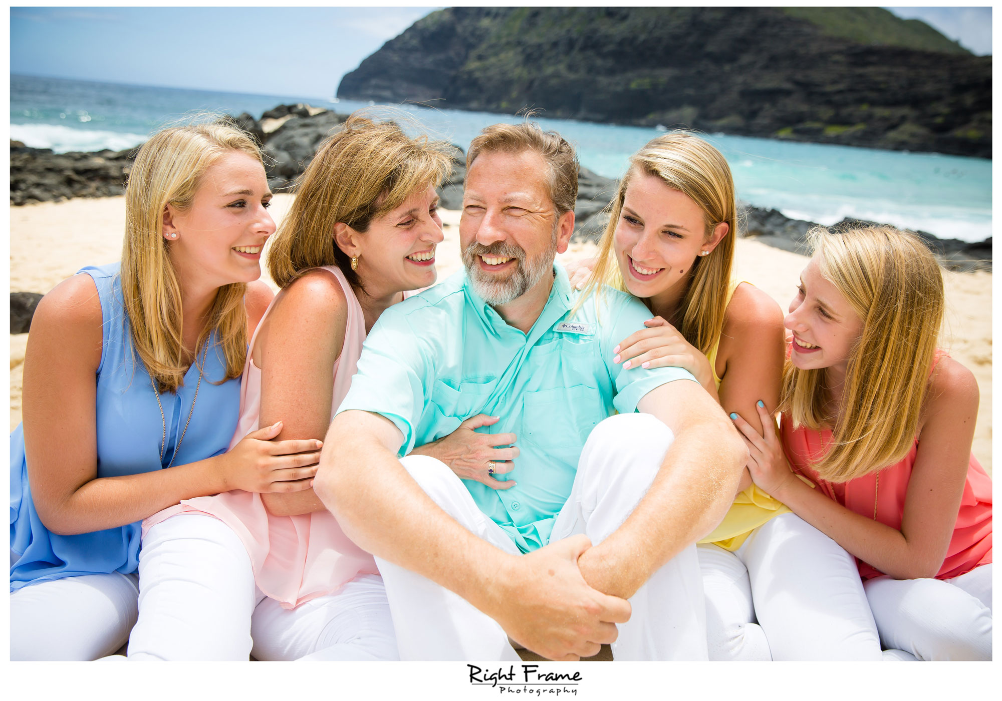 Family Photographer In Hawaii Oahu - Right Frame Photography