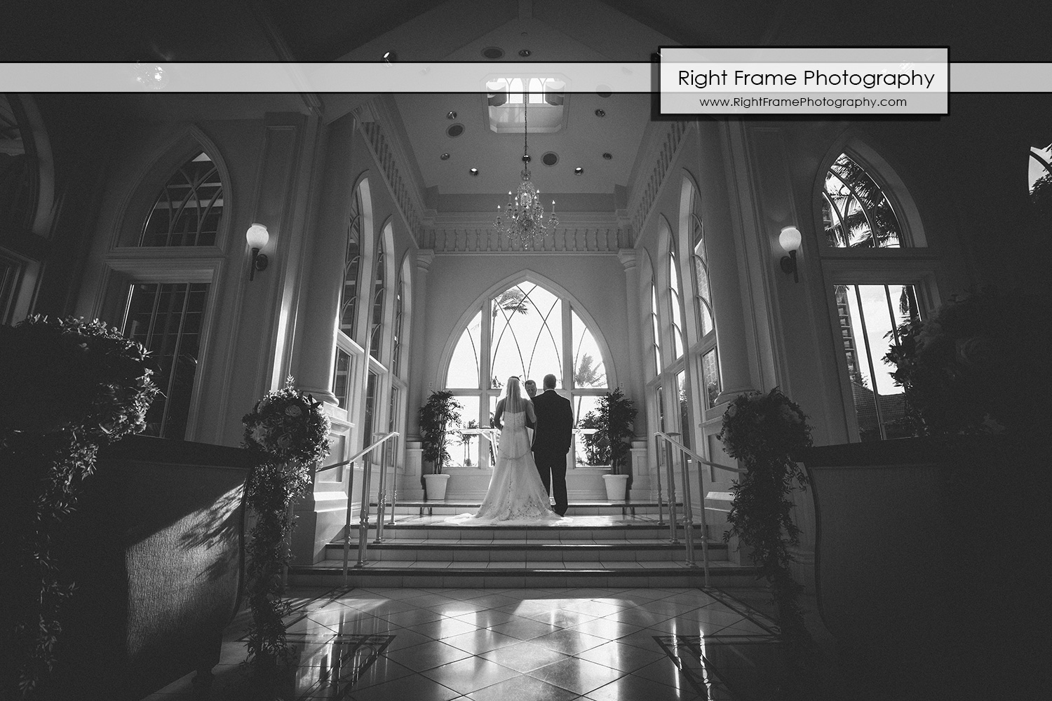 Waikiki Wedding in Akala Chapel Hilton Hawaiian Village | Right Frame ...