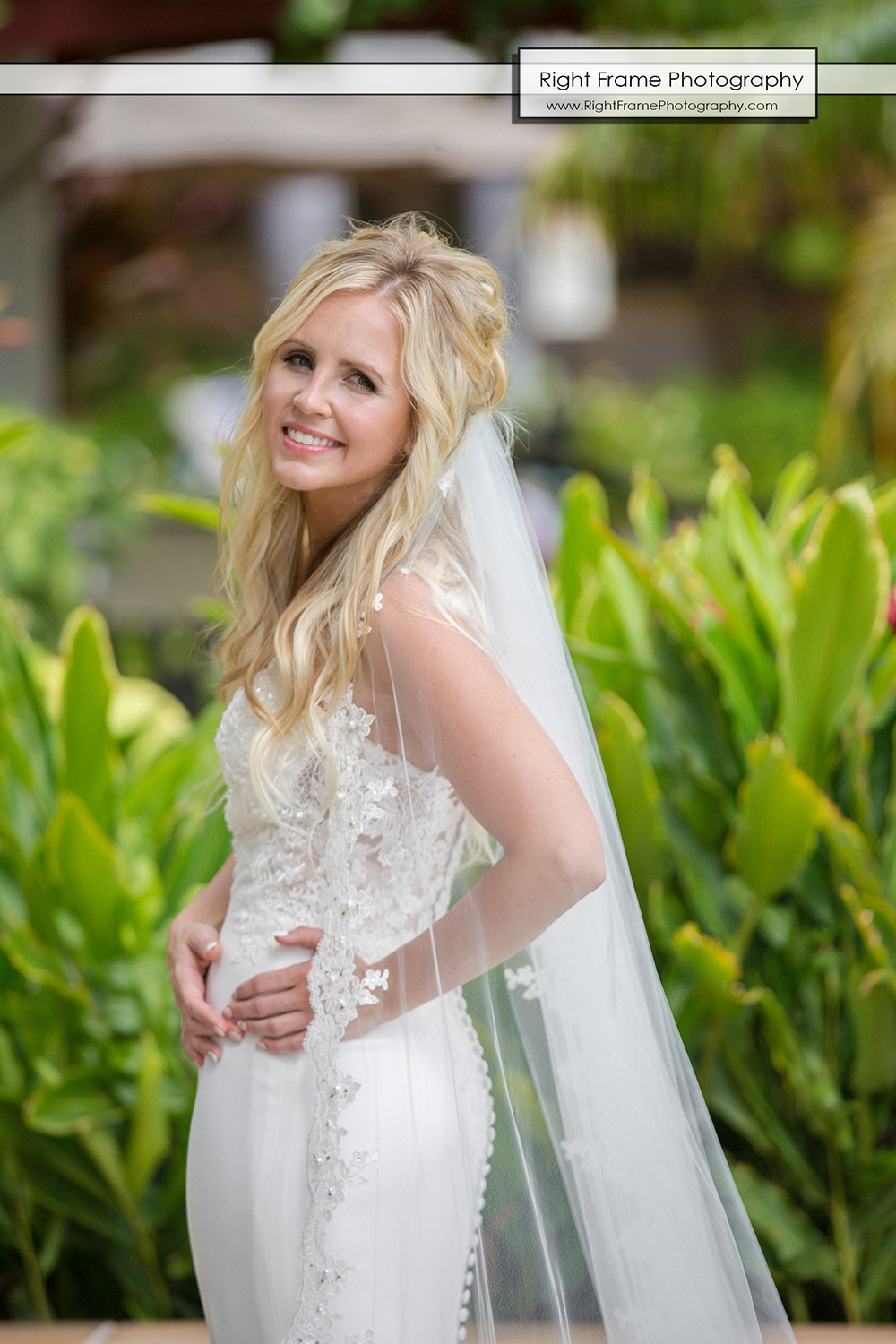 Intimate Wedding Ceremony at PARADISE COVE LUAU - Ko Olina Oahu | Right ...