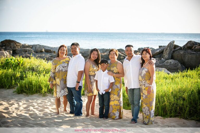 Christmas Family Photo Shoot in Oahu