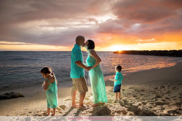 Waikiki beach family photography on Oahu