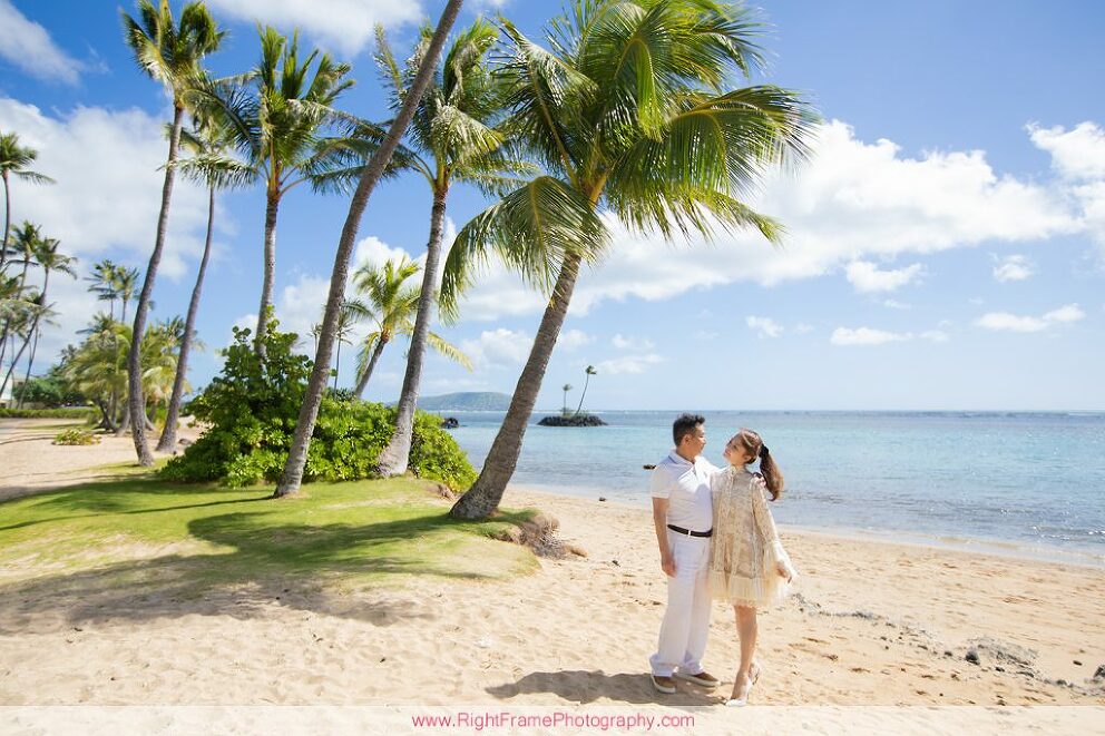 30th Wedding Anniversary Photography on Oahu Right Frame